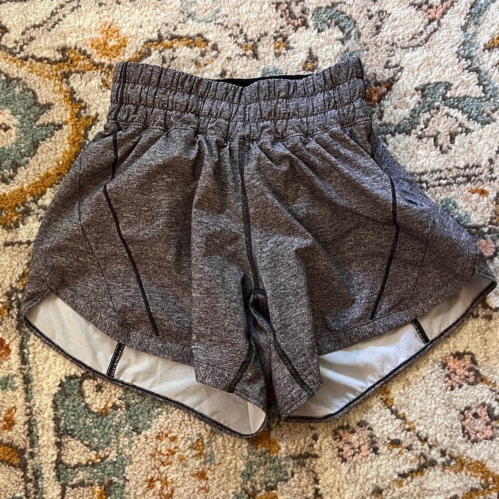 Lululemon grey track that shorts